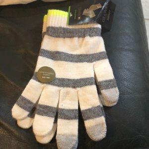 NWT Essential gloves